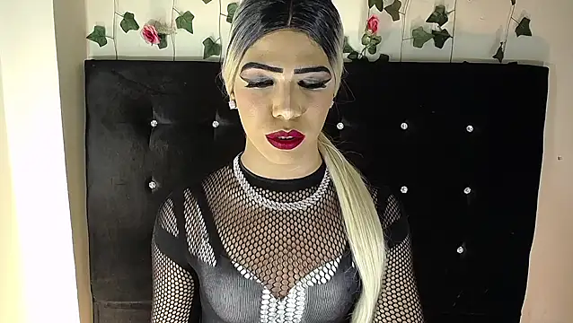 Kristal Queen01 online show from May 2026 08:03:02 AM