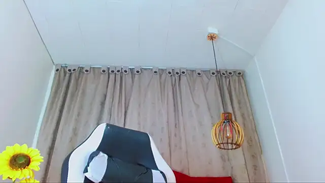 Cayetana Black  online show from February 2026 07:48:02 PM