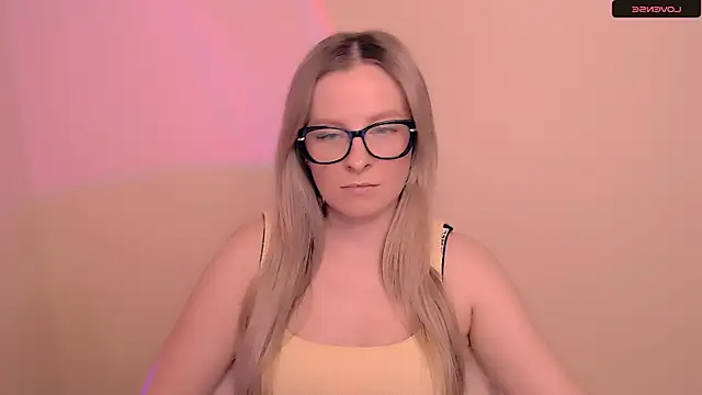 AnnePeach online show from March 2026 11:45:01 AM