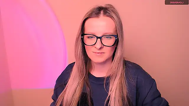 Snapshot of AnnePeach chatting on February 2026 05:23:02 PM AnnePeach online show from February 2026 05:23:02 PM