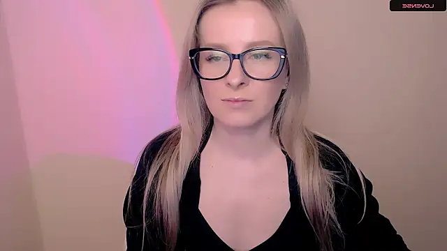 AnnePeach online show from April 2026 03:38:01 PM