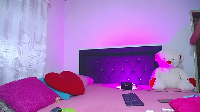 Stannly1 online show from March 2026 04:37:01 AM