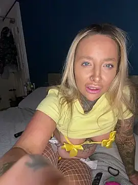 Summerwestt online show from April 2026 03:48:01 PM