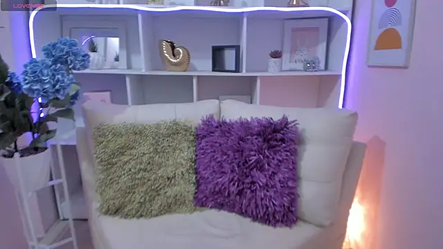 Snapshot of Freya_Lamir chatting on February 2026 07:35:02 PM Freya Lamir online show from February 2026 07:35:02 PM