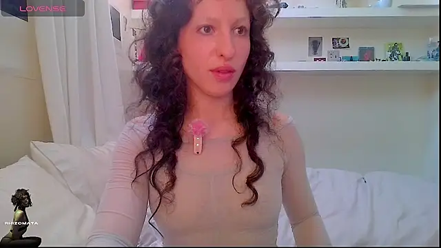 Snapshot of rhizomata chatting on July 2026 11:53:02 AM rhizomata online show from July 2026 11:53:02 AM