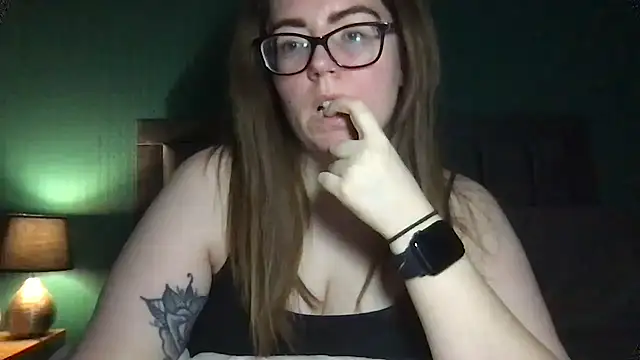 CurvyBx online show from February 2026 07:38:02 PM