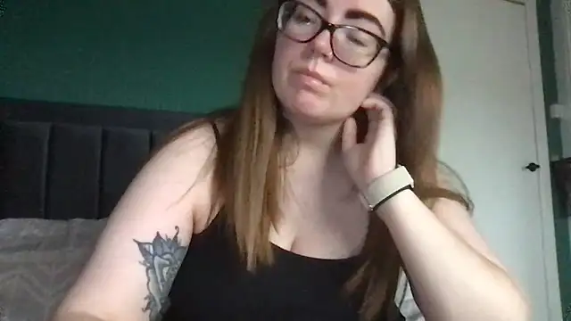 CurvyBx online show from March 2026 12:16:02 PM