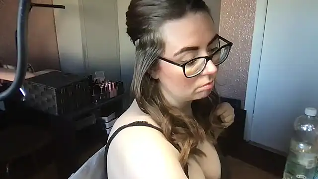 CurvyBx online show from March 2026 04:41:01 PM