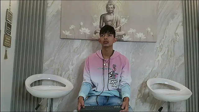 KITTY BOSH online show from April 2026 01:13:01 PM