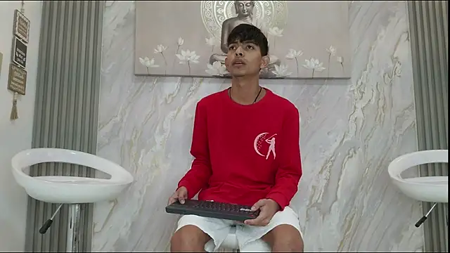 KITTY BOSH online show from April 2026 01:15:01 PM