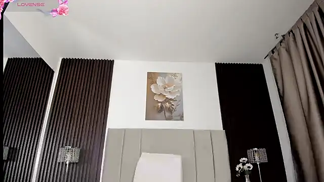  MiLa Dyva online show from April 2026 04:10:02 PM