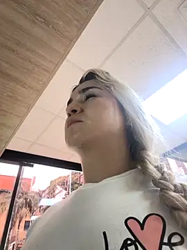 violet-grey online show from April 2026 02:51:02 PM