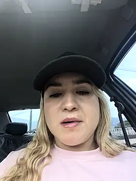 Snapshot of violet-grey chatting on April 2026 04:36:01 PM violet-grey online show from April 2026 04:36:01 PM