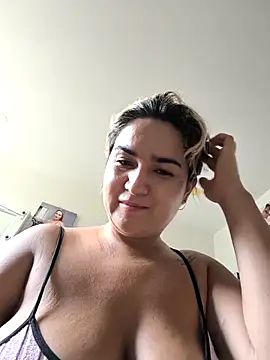 Snapshot of violet-grey chatting on May 2026 12:42:01 PM violet-grey online show from May 2026 12:42:01 PM
