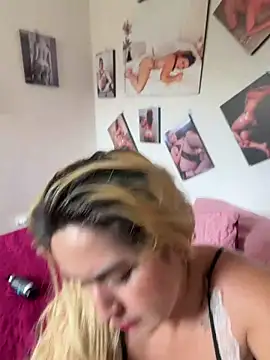 Snapshot of violet-grey chatting on June 2026 02:33:01 PM violet-grey online show from June 2026 02:33:01 PM