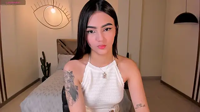 CarolineEvans x online show from March 2026 07:31:01 PM