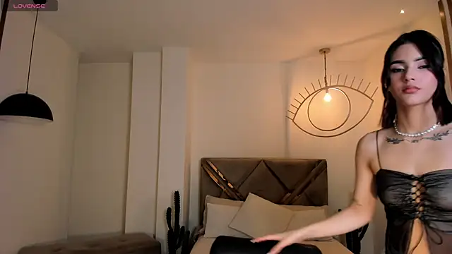 CarolineEvans x online show from March 2026 03:52:01 AM