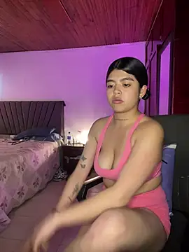 Snapshot of violet19x chatting on February 2026 08:09:01 PM violet19x online show from February 2026 08:09:01 PM