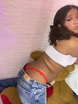 Snapshot of canelaa_sweet5 chatting on February 2026 01:24:02 AM canelaa sweet5 online show from February 2026 01:24:02 AM