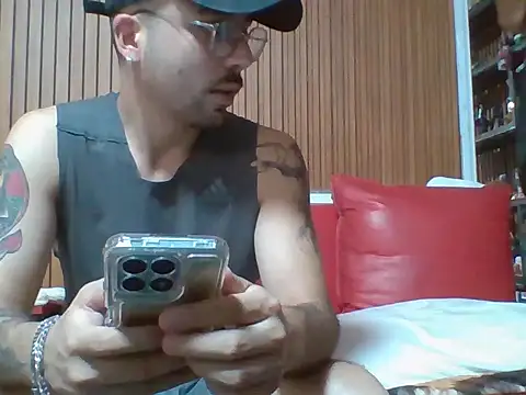 Karamel444 online show from March 2026 11:01:02 PM