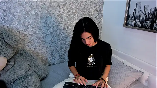 Anika H online show from March 2026 11:50:02 AM