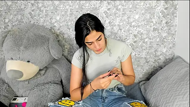 Anika H online show from May 2026 12:08:01 PM