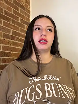 Sofi Collinss online show from April 2026 10:50:02 PM