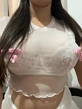 BabiCastelari online show from February 2026 01:35:02 PM