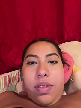 Emiily joee  online show from May 2026 05:18:02 AM