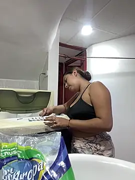 Emiily joee  online show from May 2026 09:24:02 PM