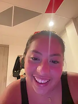 Snapshot of Emiily_joee_ chatting on June 2026 02:17:02 AM Emiily joee online show from June 2026 02:17:02 AM