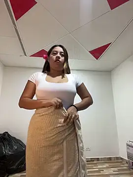 Emiily joee  online show from May 2026 02:09:01 AM