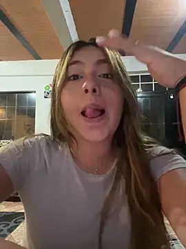 Emiily joee  online show from April 2026 01:01:01 AM