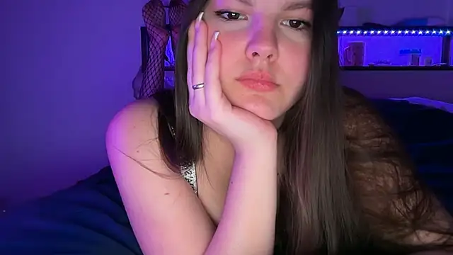 yourmila1 online show from April 2026 11:07:02 PM