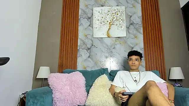 YOUNG BOYS HELL online show from March 2026 09:33:02 PM