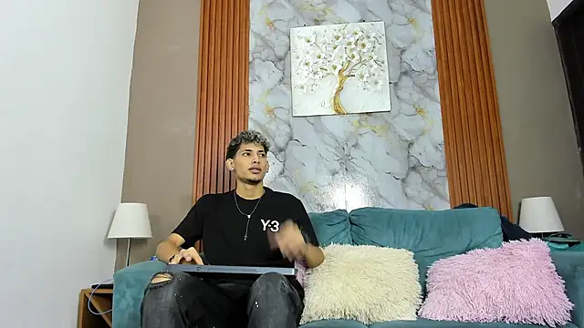 YOUNG BOYS HELL online show from March 2026 01:17:02 AM