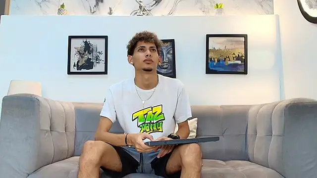 YOUNG BOYS HELL online show from April 2026 01:12:01 AM