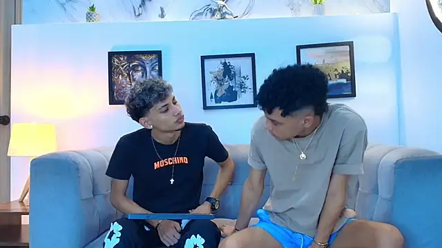 YOUNG BOYS HELL online show from April 2026 01:18:01 AM