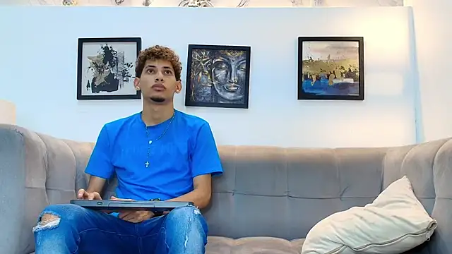 YOUNG BOYS HELL online show from April 2026 01:15:01 AM