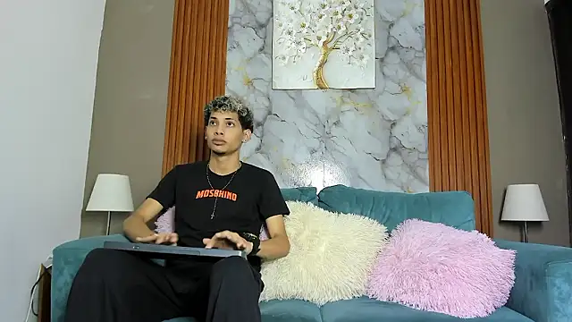 YOUNG BOYS HELL online show from March 2026 01:22:01 AM