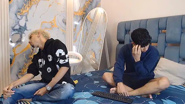 YOUNG BOYS HELL online show from May 2026 01:25:01 AM