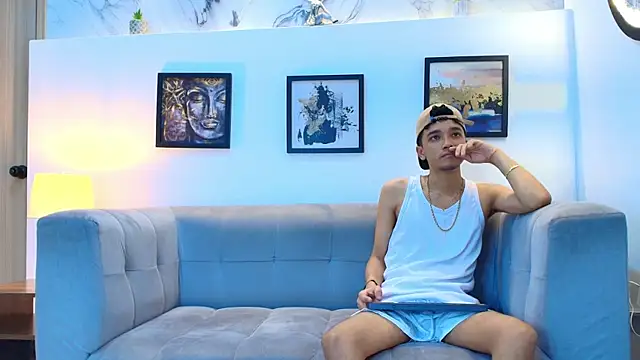 YOUNG BOYS HELL online show from April 2026 01:23:02 AM