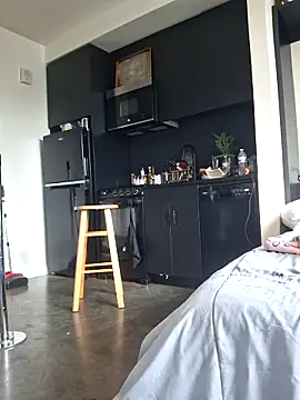 Cinnamonbunn online show from April 2026 08:35:01 PM