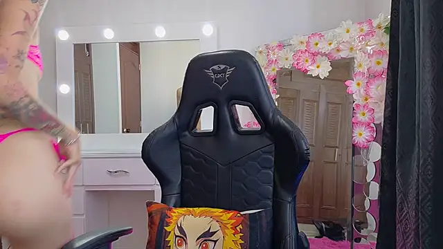 Snapshot of Mis_Cersi chatting on July 2026 07:13:02 PM Mis Cersi online show from July 2026 07:13:02 PM