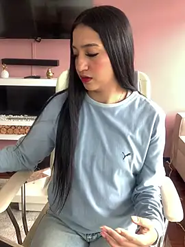 Daniela Pink online show from March 2026 12:43:01 PM