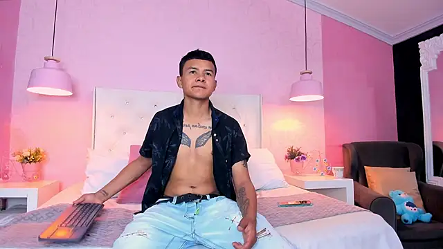 TylerGandi online show from February 2026 08:09:01 PM