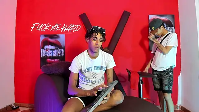 GREEN BOYS online show from February 2026 07:30:01 AM