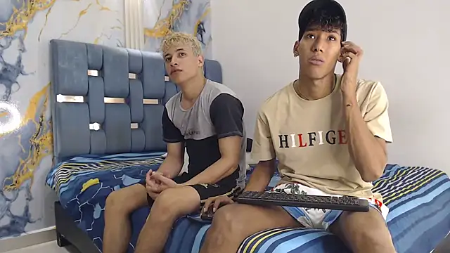 GREEN BOYS online show from April 2026 07:20:02 PM