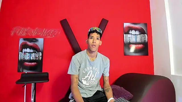 GREEN BOYS online show from March 2026 07:23:02 AM