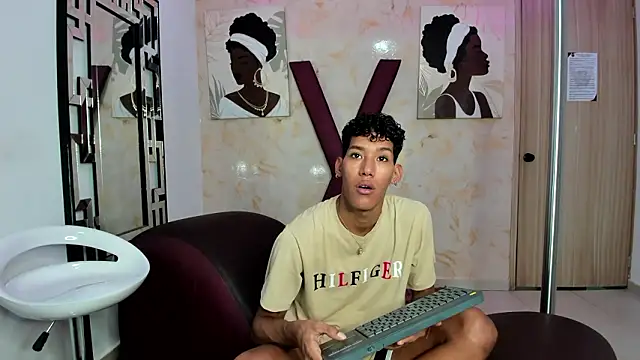 GREEN BOYS online show from March 2026 01:28:01 AM